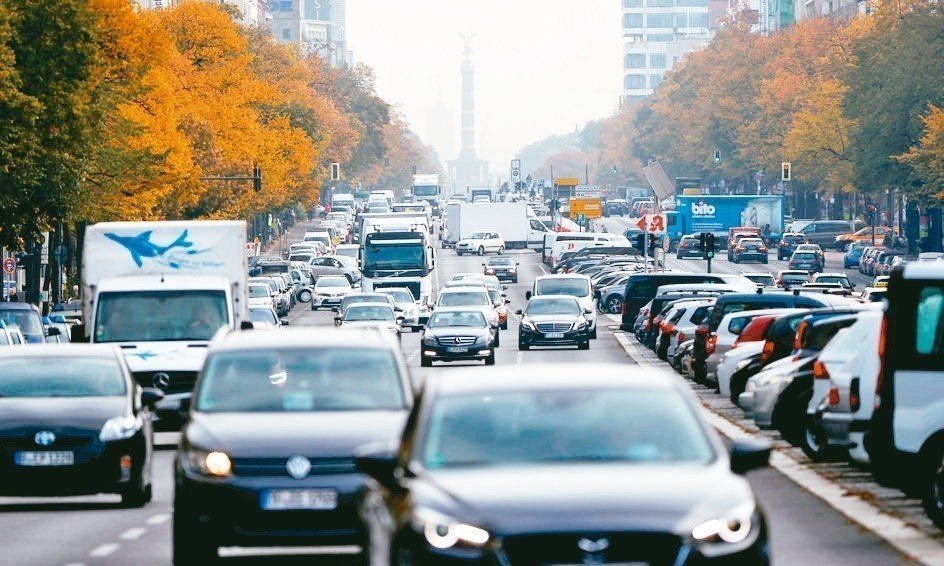 欧盟：欧盟就新车减碳排放目标达成一致协议