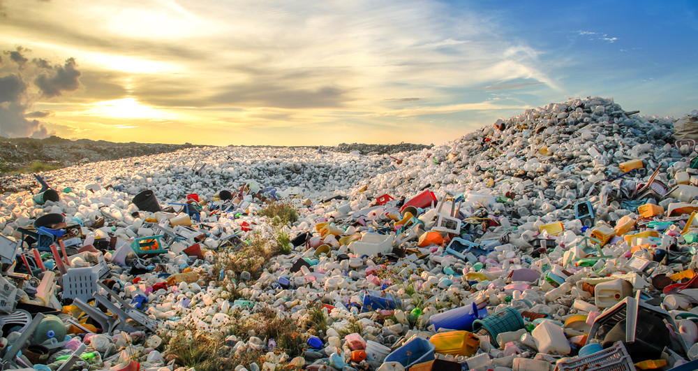 塑料：自己的垃圾自己负责 187国签历史性协议解“洋垃圾”乱象