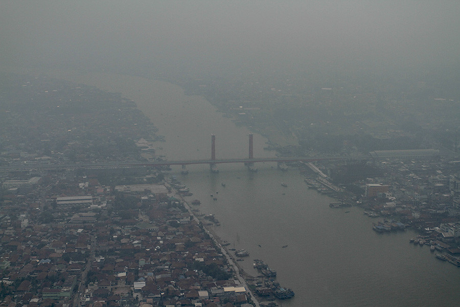 泥炭：印尼苏门答腊泥炭地 火灾肆虐空拍纪实