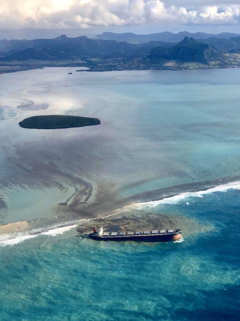 毛里求斯：日本货轮触礁漏油 引发毛里求斯环境浩劫